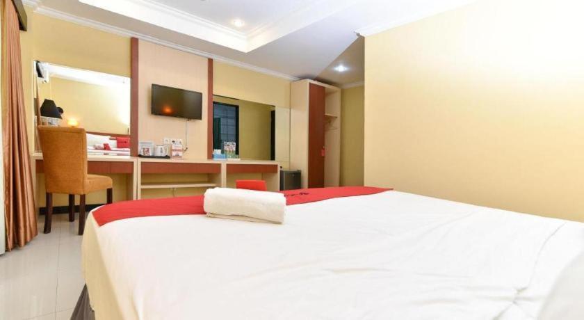 Reddoorz Plus Near Mall Bali Galeria 2 Ντενπασάρ Εξωτερικό φωτογραφία