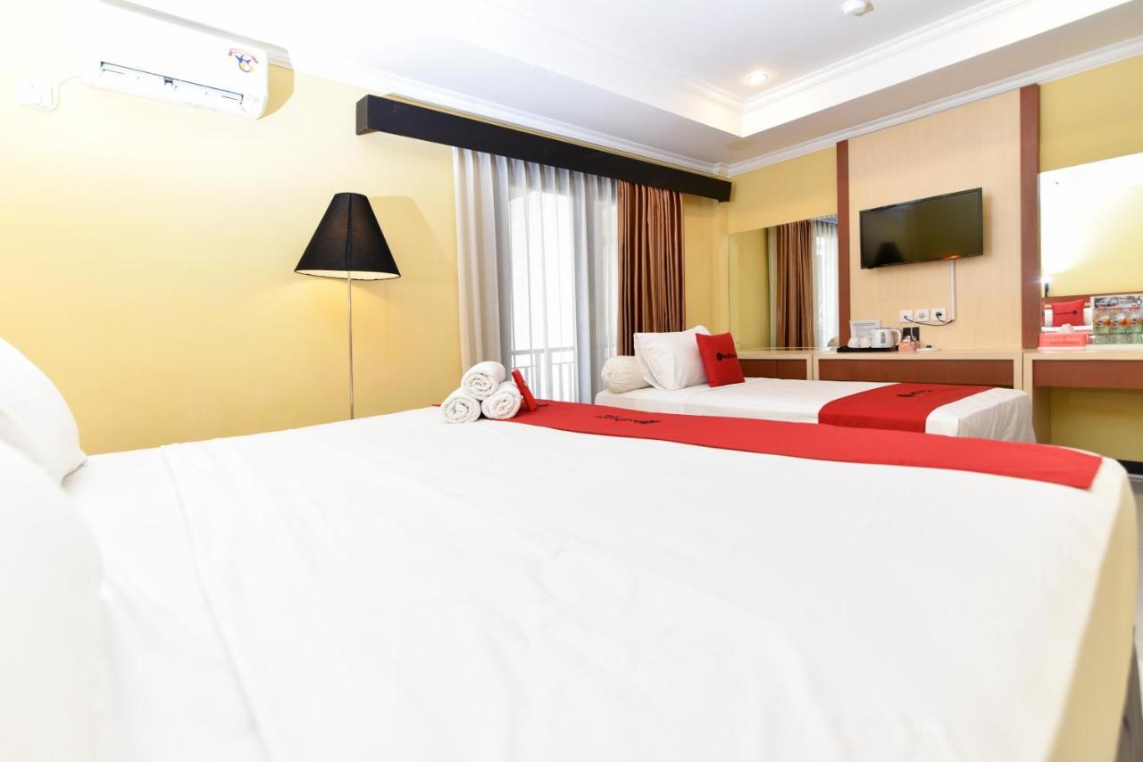 Reddoorz Plus Near Mall Bali Galeria 2 Ντενπασάρ Εξωτερικό φωτογραφία