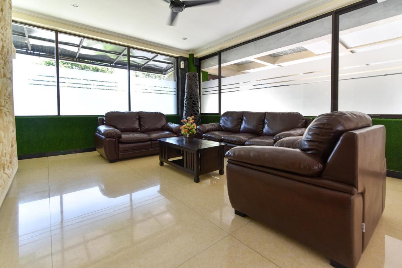 Reddoorz Plus Near Mall Bali Galeria 2 Ντενπασάρ Εξωτερικό φωτογραφία