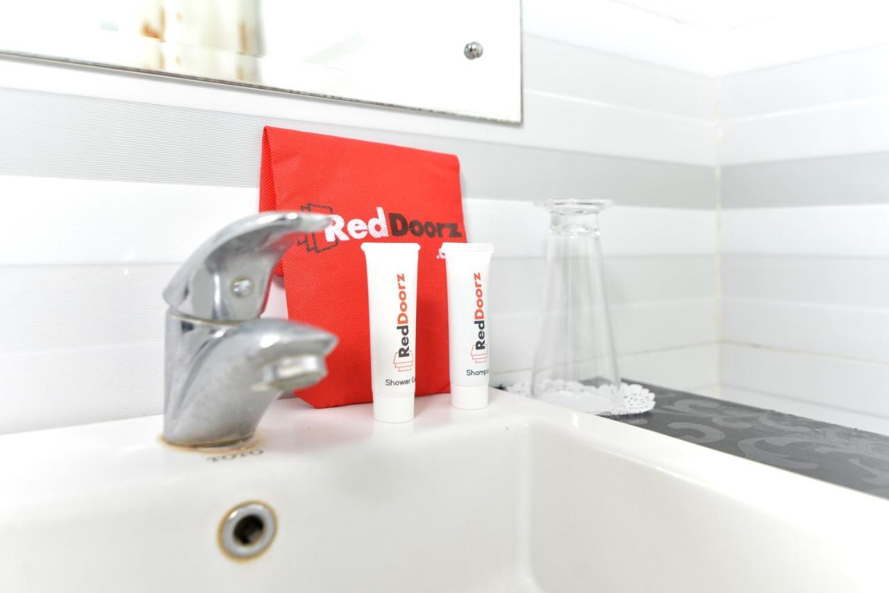 Reddoorz Plus Near Mall Bali Galeria 2 Ντενπασάρ Εξωτερικό φωτογραφία