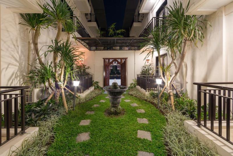 Reddoorz Plus Near Mall Bali Galeria 2 Ντενπασάρ Εξωτερικό φωτογραφία